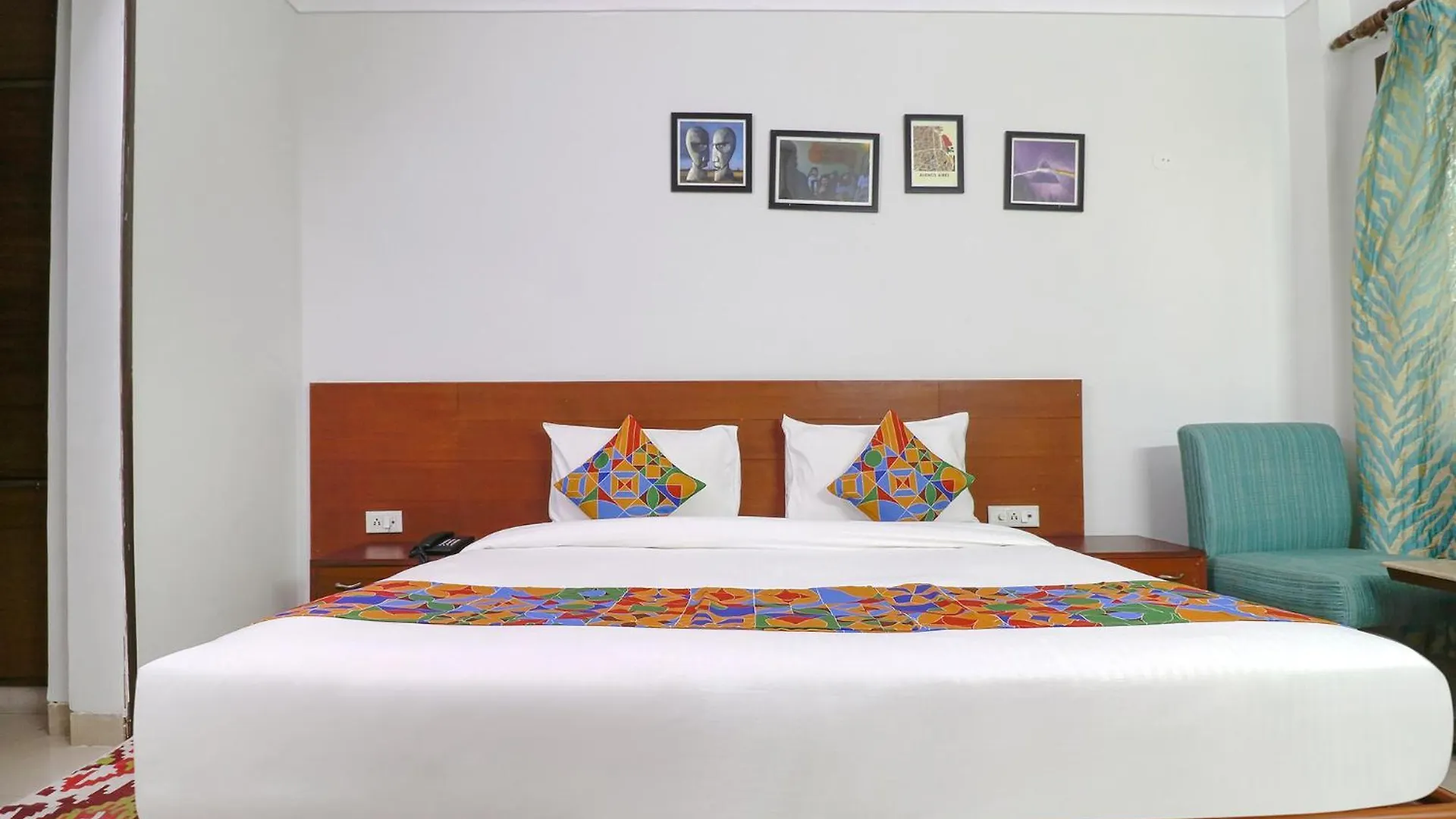 Fabhotel Tipssy Inn 020 구르가온 3*,  인도