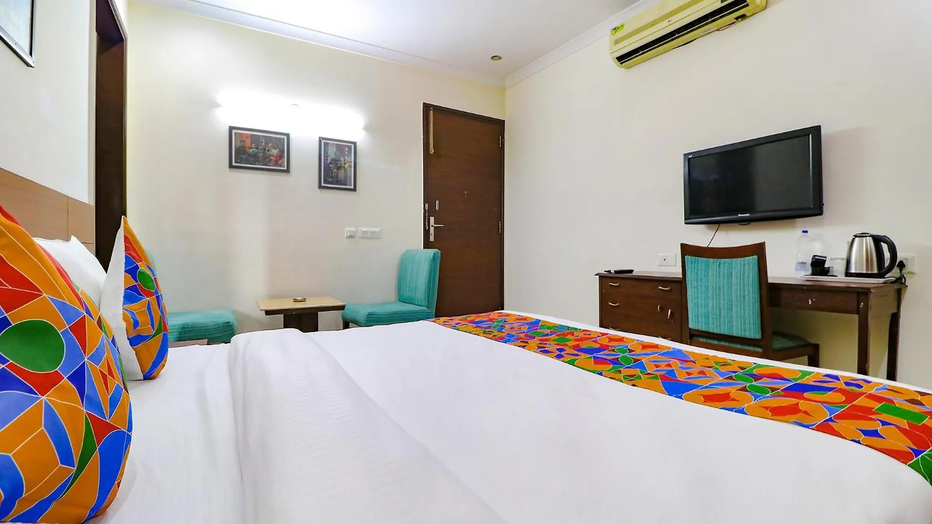 Fabhotel Tipssy Inn 020 구르가온 3*,  인도
